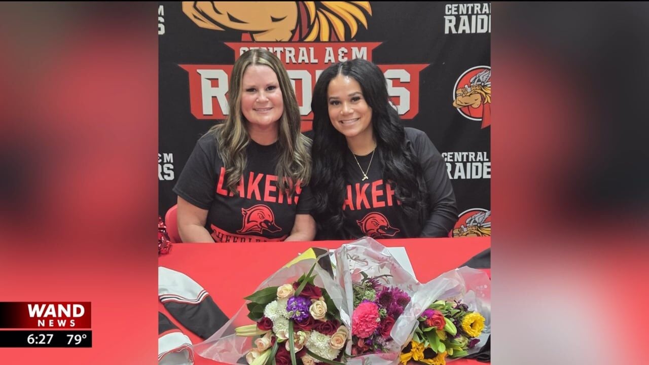 Central A&M's Trinity Sloan signs with Lakeland College for Cheer